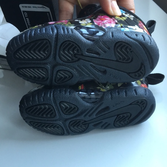 🌸Nike Little Posite "Floral" Toddler Sneakers - Picture 3 of 5